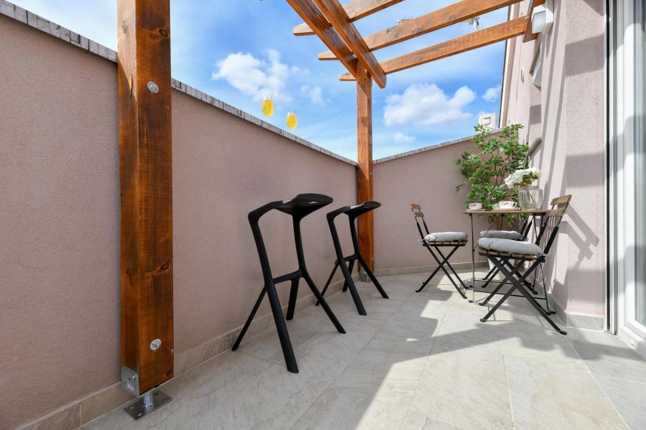 Modern Holiday Apartment "Libra" With Swimming Pool Posedarje Exterior foto